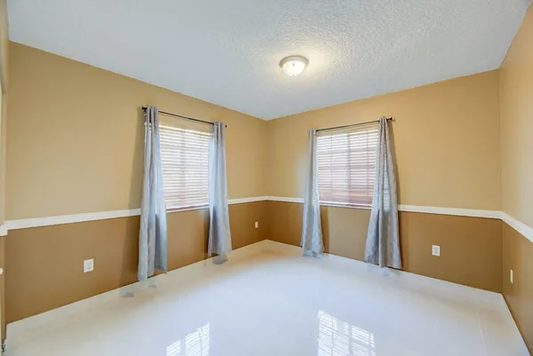 $2,800 | 8330 Northwest 103rd Street, Unit 101B, Hialeah, FL 33016