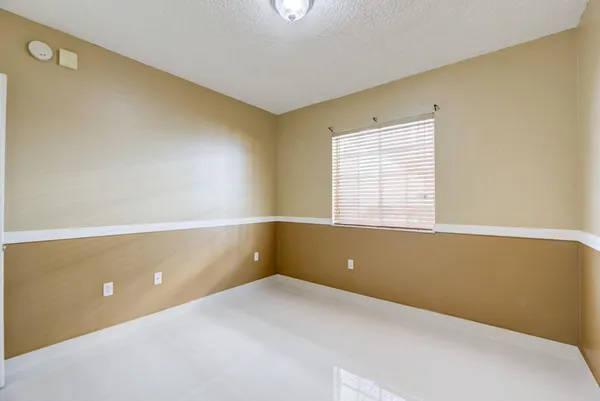 $2,800 | 8330 Northwest 103rd Street, Unit 101B, Hialeah, FL 33016