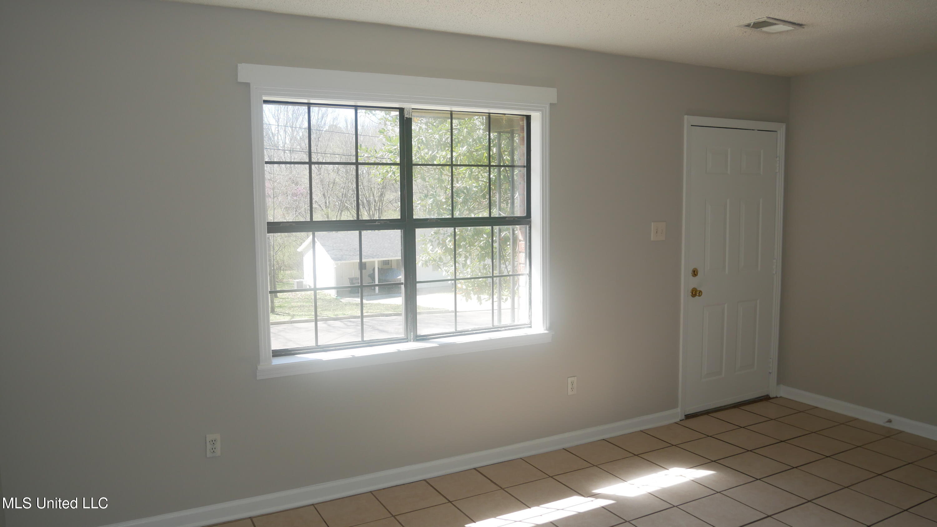 936 Hill Street Hernando, MS 38632 - Photo 5 of 21 P1070467