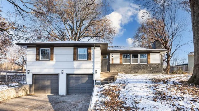 $269,900 | 2805 Berry Avenue, Independence, MO 64057