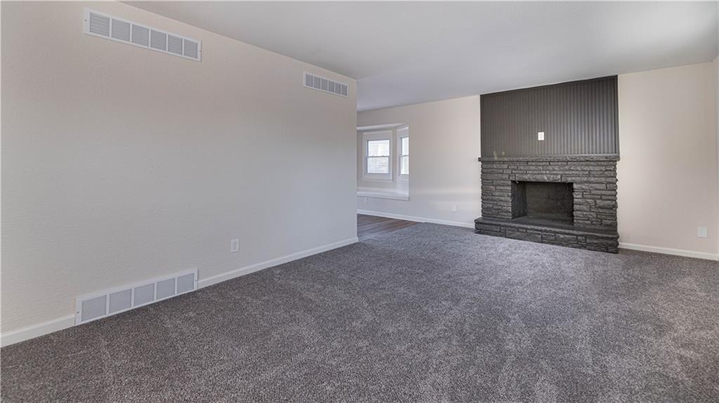 2805 Berry Avenue Independence, MO 64057 - Photo 3 of 18