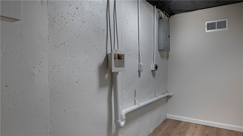 2805 Berry Avenue Independence, MO 64057 - Photo 7 of 18