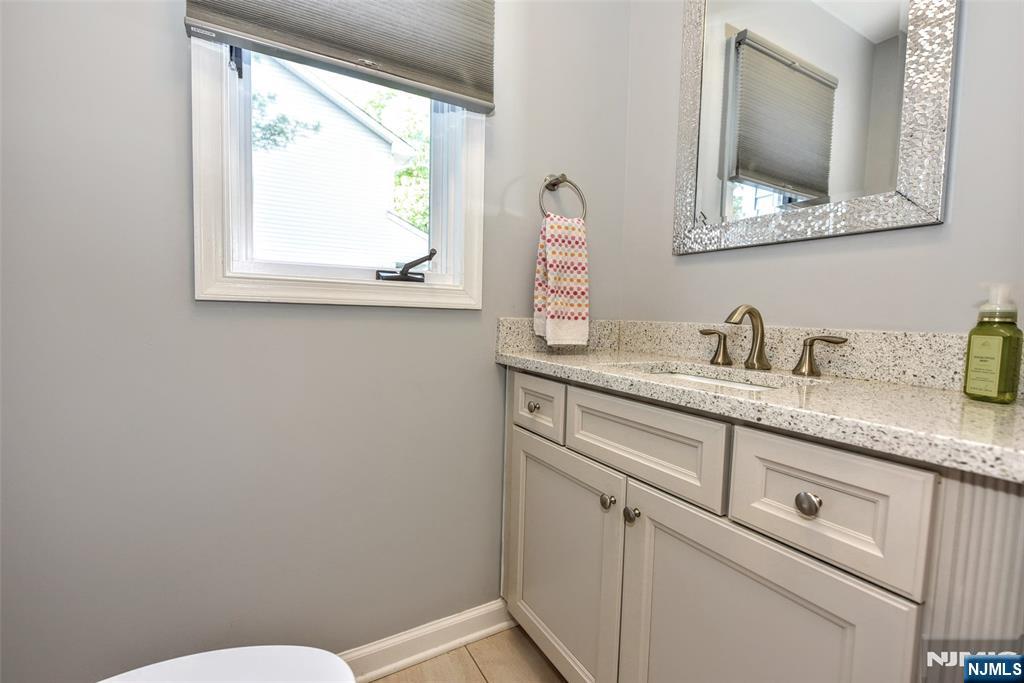 5 Hanson Place Wayne, NJ 07470 - Photo 16 of 38