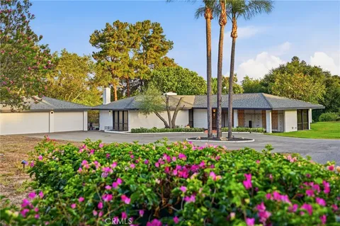 $1,585,000 | 224 Tumble Creek Lane, Fallbrook, CA 92028