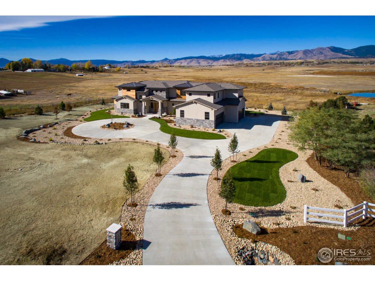 7412 Deerfield Road Longmont, CO 80503 - Photo 3 of 37 Private Entry at end of Cul-de-Sac