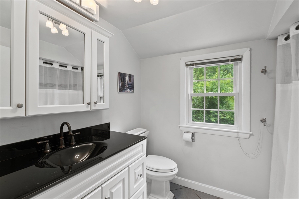 124 Hillside Road North Andover, MA 01845 - Photo 16 of 24 Gallery Image 16