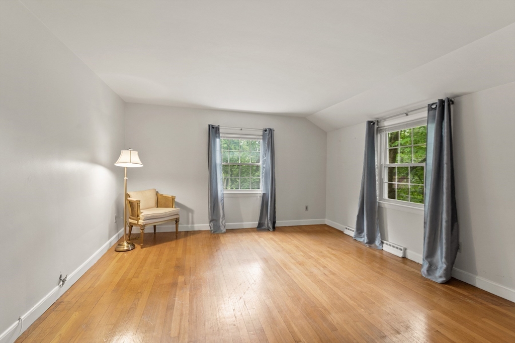 124 Hillside Road North Andover, MA 01845 - Photo 17 of 24 Gallery Image 17
