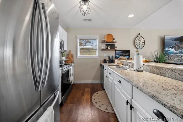 $305,000 | 312 Windsor Bay Drive, Unit 4A, Camdenton, MO 65020