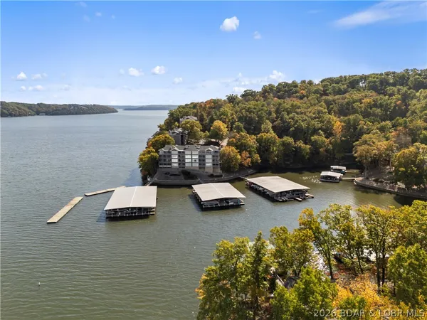 $305,000 | 312 Windsor Bay Drive, Unit 4A, Camdenton, MO 65020