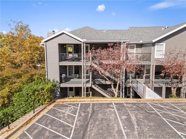 $305,000 | 312 Windsor Bay Drive, Unit 4A, Camdenton, MO 65020