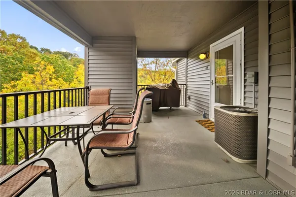 $305,000 | 312 Windsor Bay Drive, Unit 4A, Camdenton, MO 65020