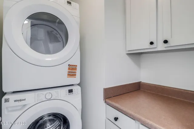 $350,000 | 2207 Government Street, Unit 20, Ocean Springs, MS 39564