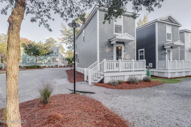 $350,000 | 2207 Government Street, Unit 20, Ocean Springs, MS 39564