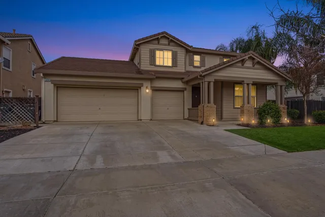 $645,000 | 1239 Jewel Flower Drive, Patterson, CA 95363
