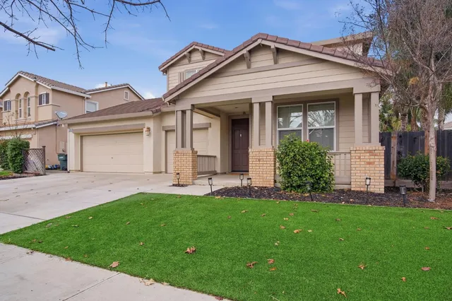 $645,000 | 1239 Jewel Flower Drive, Patterson, CA 95363