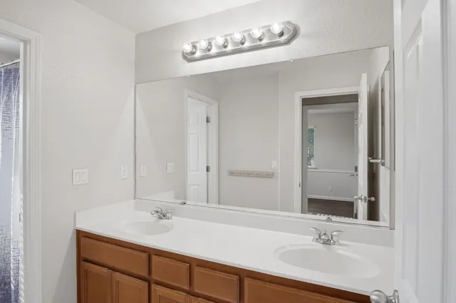 $645,000 | 1239 Jewel Flower Drive, Patterson, CA 95363