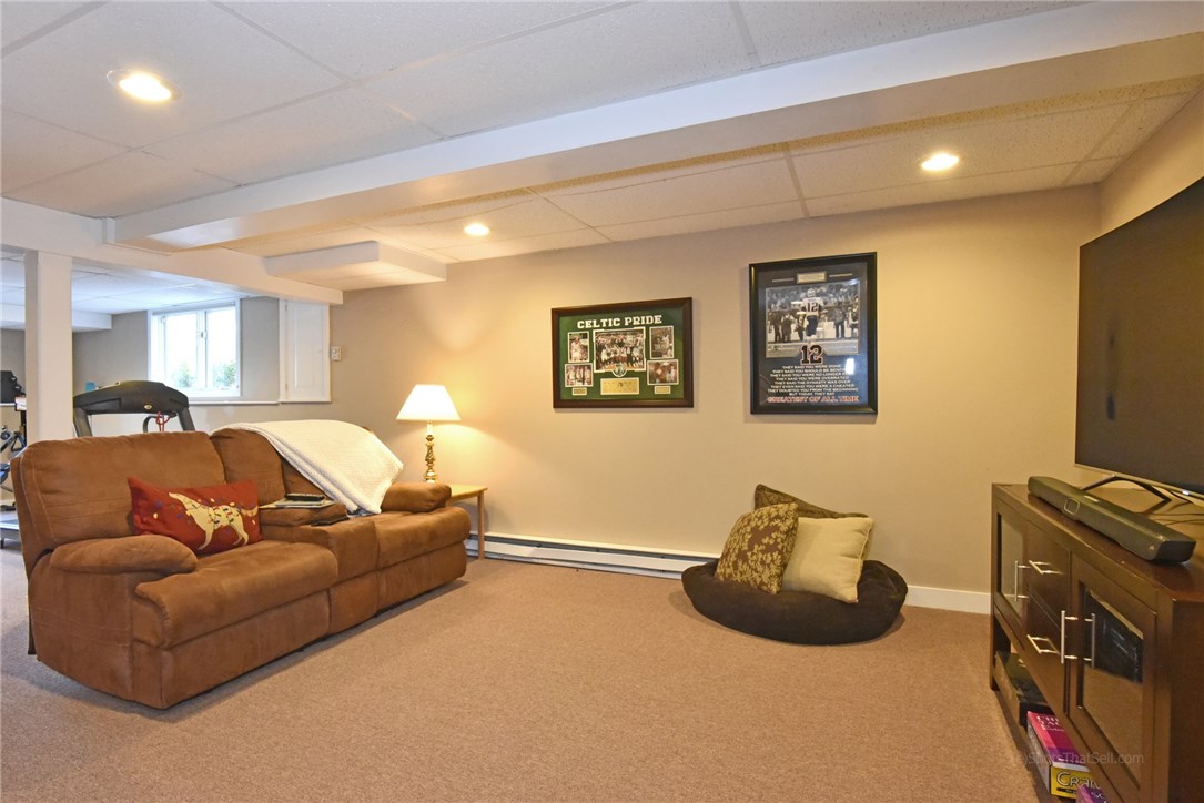 2 Howland Farm Road East Greenwich, RI 02818 - Photo 32 of 40 Gallery Image 32