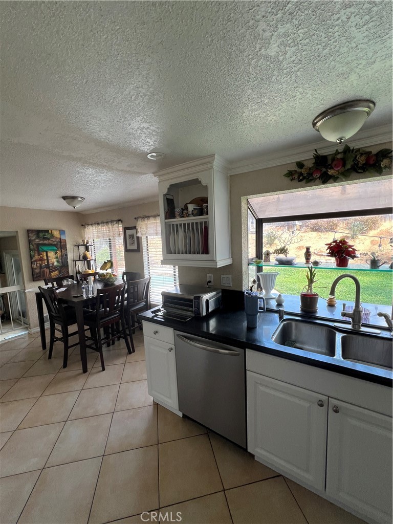 5878 Palencia Drive Riverside, CA 92509 - Photo 7 of 24