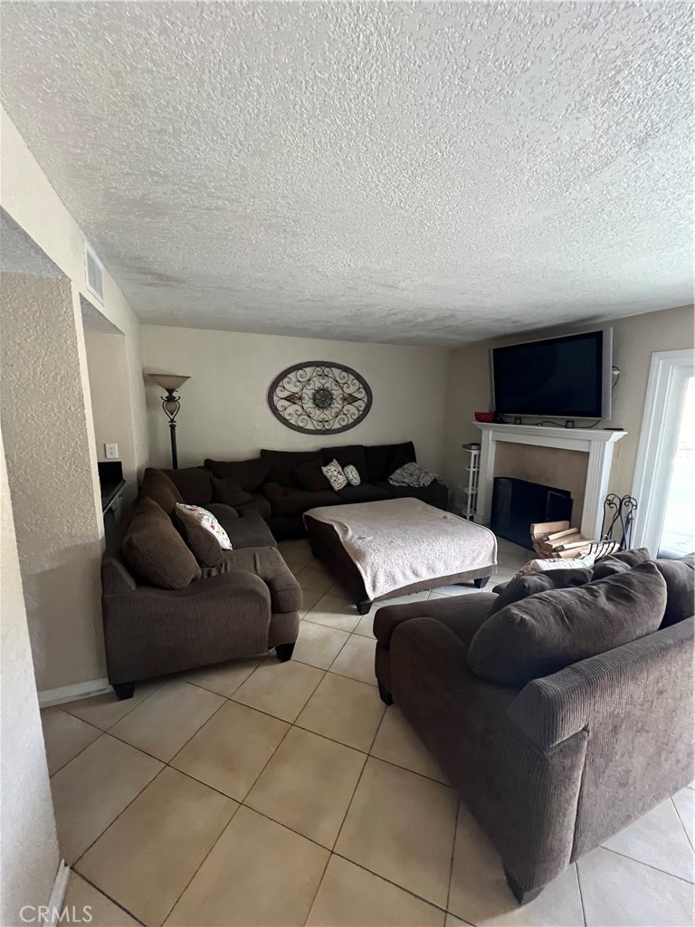 5878 Palencia Drive Riverside, CA 92509 - Photo 9 of 24