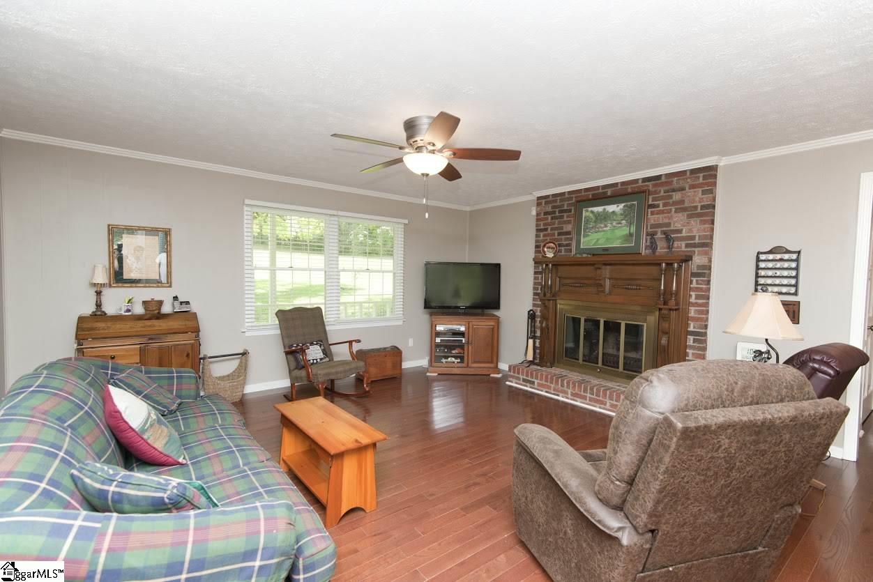 451 Hindman Road Travelers Rest, SC 29690 - Photo 6 of 15 Gallery Image 6