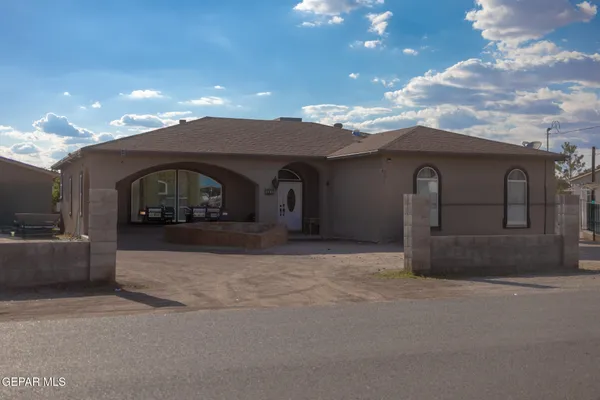 $280,000 | 561 Agua De Mar, Horizon City, TX 79928