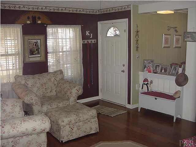 5758 Hickory Street Milton, FL 32570 - Photo 2 of 21