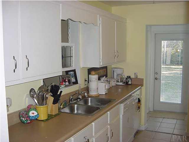 5758 Hickory Street Milton, FL 32570 - Photo 9 of 21