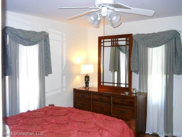 1171 Hawthorne Road Grosse Pointe, MI 48236 - Photo 14 of 24 018.JPG