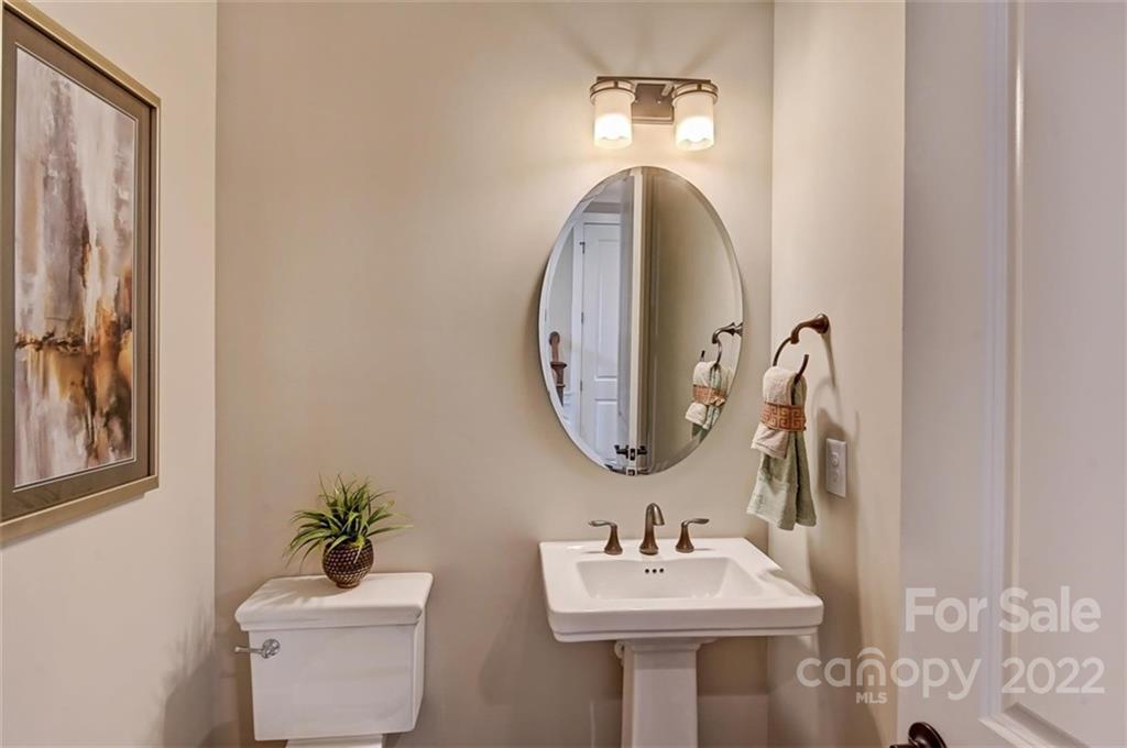15212 Shallow Ridge Road, Unit 275 Charlotte, NC 28278 - Photo 26 of 40 Gallery Image 26