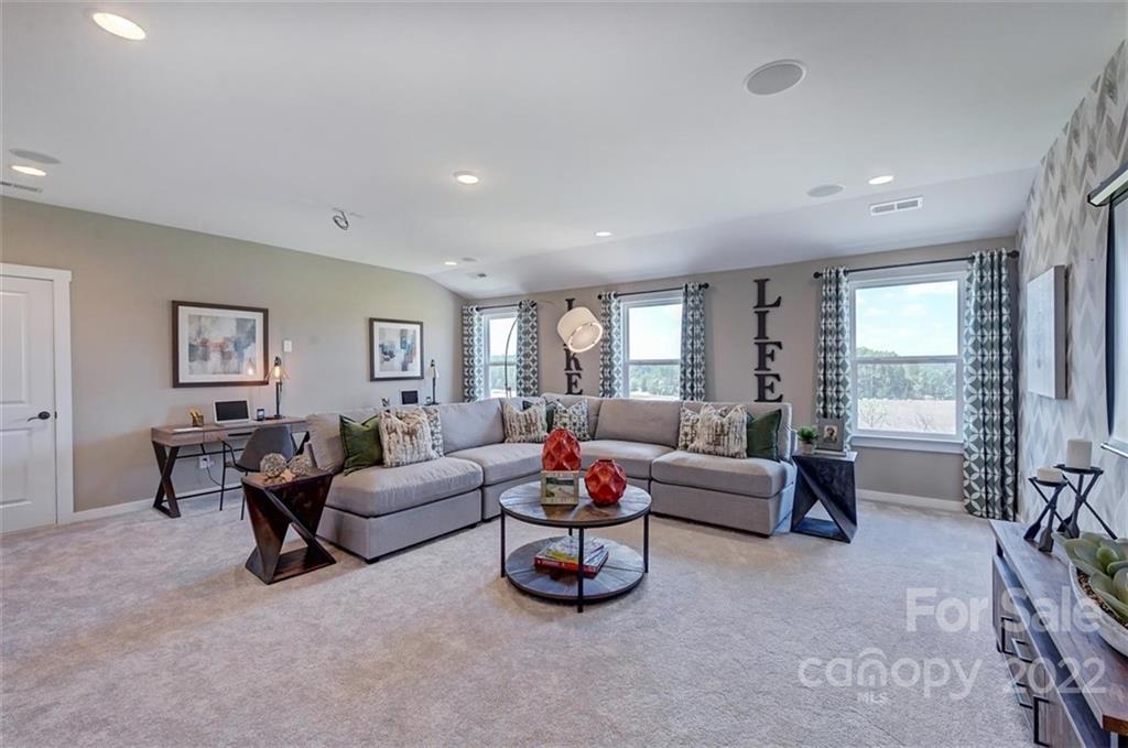 15212 Shallow Ridge Road, Unit 275 Charlotte, NC 28278 - Photo 38 of 40 Gallery Image 38