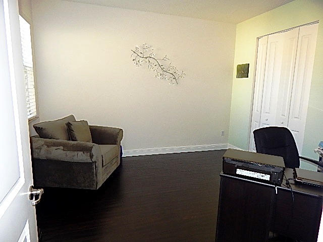 4811 Northwest 16th Terrace Boca Raton, FL 33431 - Photo 15 of 49 4811 office DSCN0510