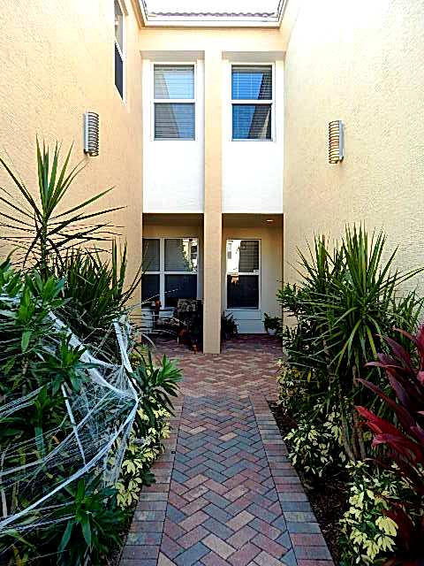 4811 Northwest 16th Terrace Boca Raton, FL 33431 - Photo 27 of 49 4811 walkway frontDSCN0527