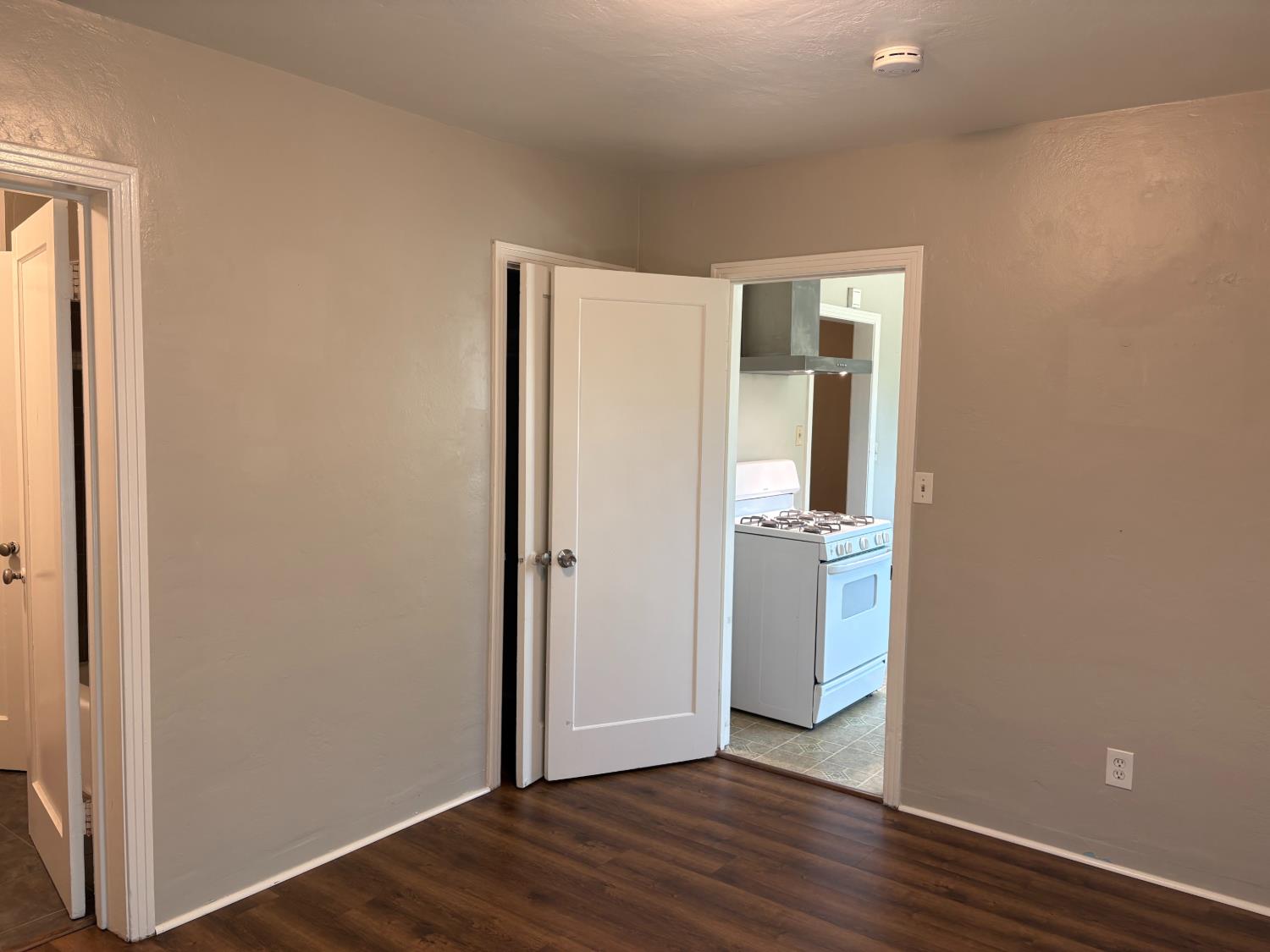 318 Bodem Street Modesto, CA 95350 - Photo 12 of 17