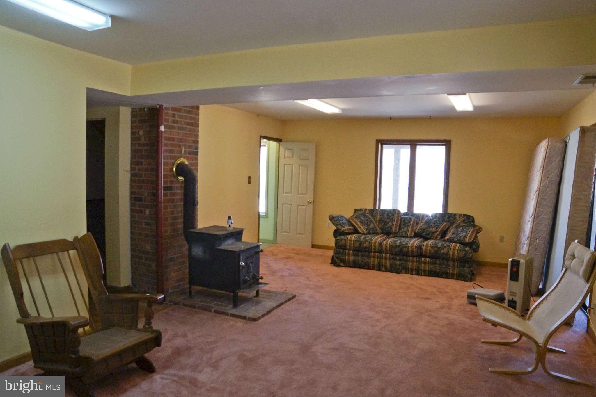 10268 Stillhouse Road Delaplane, VA 20144 - Photo 22 of 30 Family Room