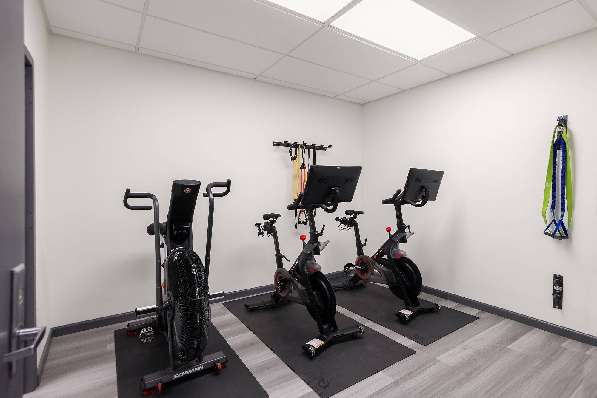 625 Main Street, Unit 931 Manhattan, NY 10044 - Photo 13 of 15