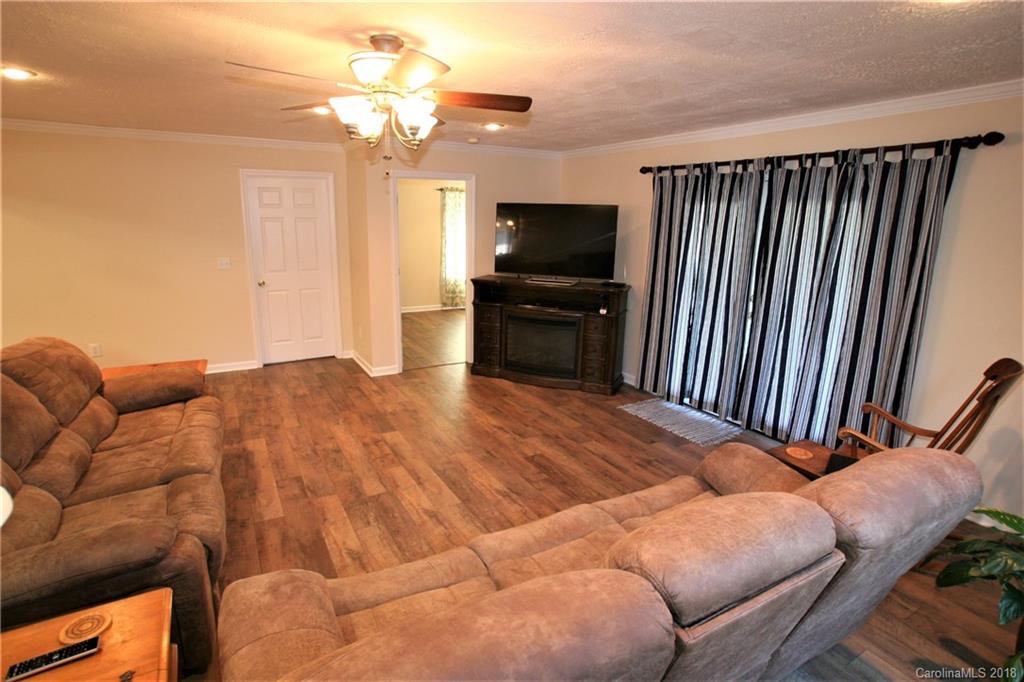 10115 Hambright Road Huntersville, NC 28078 - Photo 14 of 25 Gallery Image 14