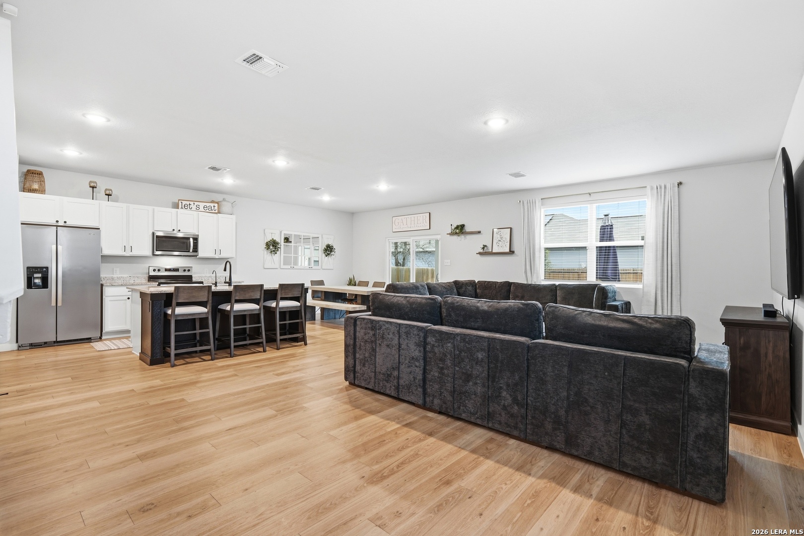 3523 Rancho Grande San Antonio, TX 78224 - Photo 5 of 24