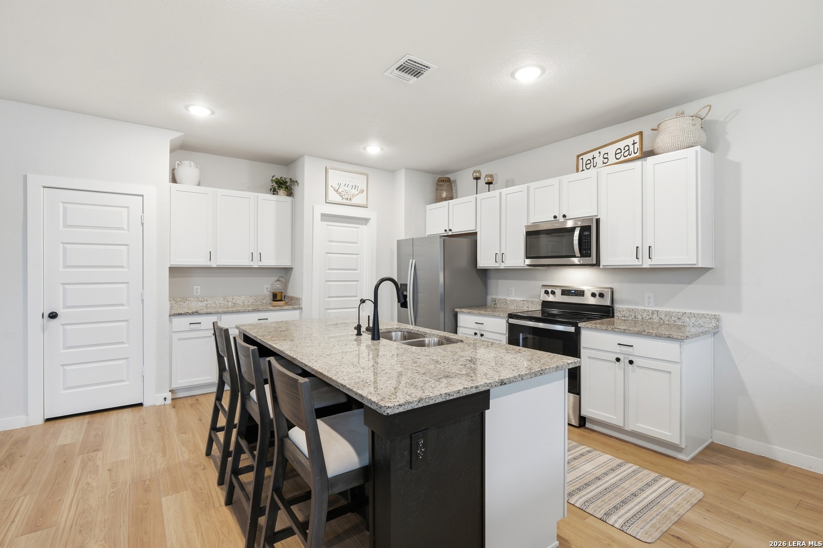 3523 Rancho Grande San Antonio, TX 78224 - Photo 8 of 24