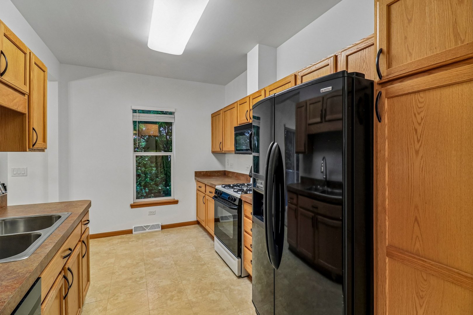 227 Rodeo Drive Grayslake, IL 60030 - Photo 13 of 30