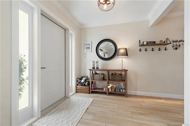 $725,000 | 3881 Southeast Fairway West, Stuart, FL 34997