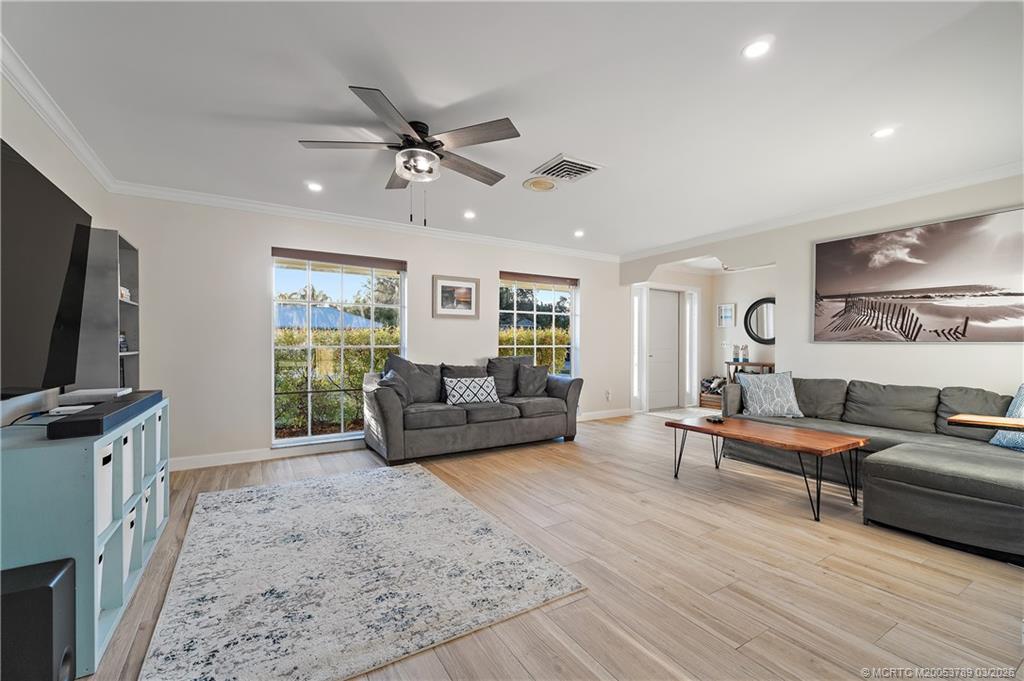 3881 Southeast Fairway West Stuart, FL 34997 - Photo 13 of 77