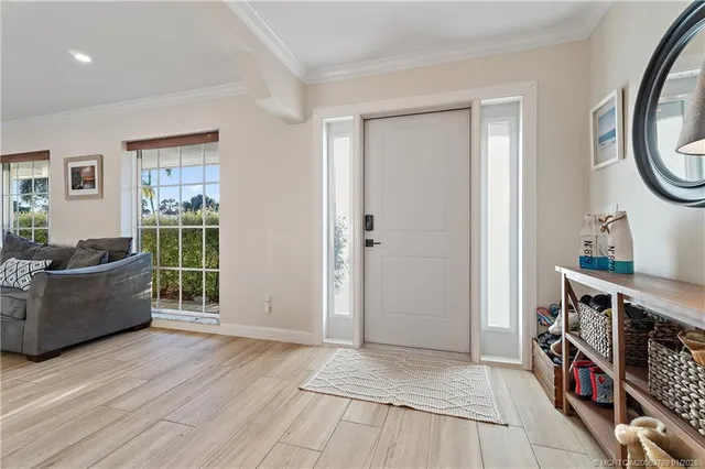 $725,000 | 3881 Southeast Fairway West, Stuart, FL 34997