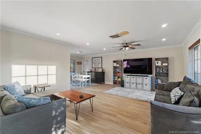 $725,000 | 3881 Southeast Fairway West, Stuart, FL 34997