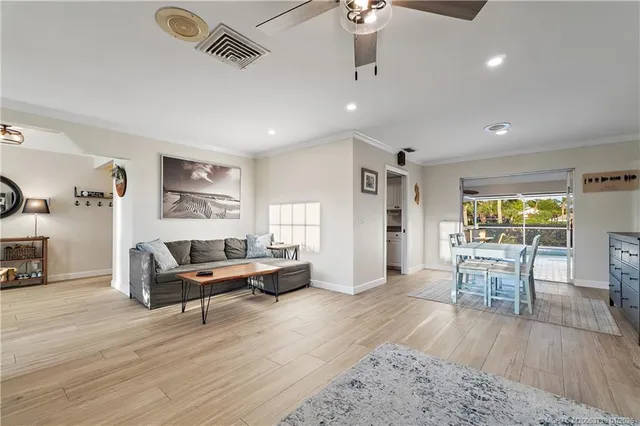 $725,000 | 3881 Southeast Fairway West, Stuart, FL 34997