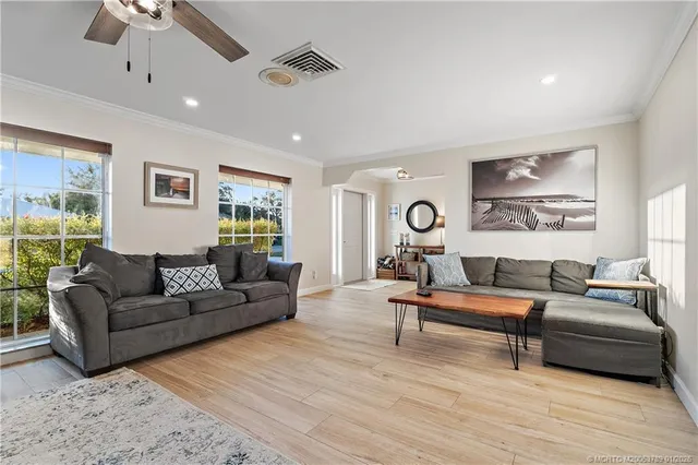 $725,000 | 3881 Southeast Fairway West, Stuart, FL 34997