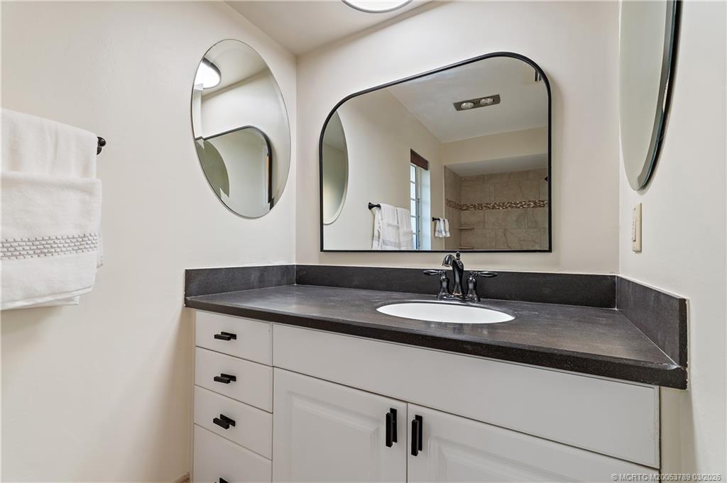 3881 Southeast Fairway West Stuart, FL 34997 - Photo 24 of 77