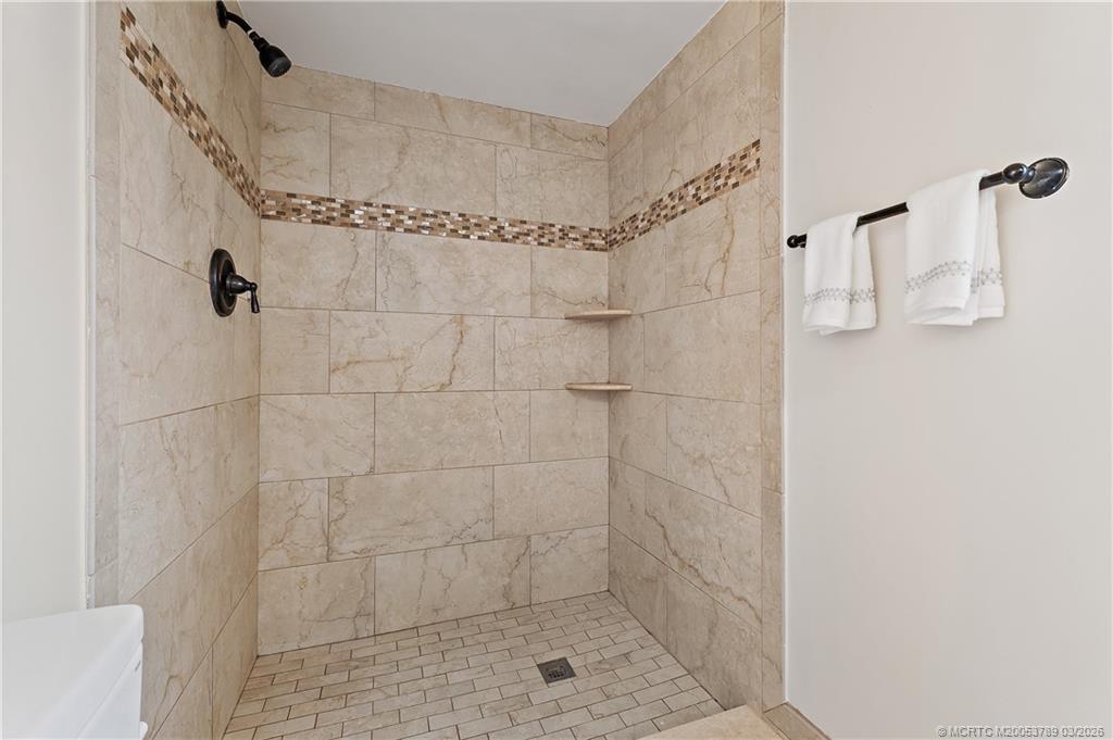 3881 Southeast Fairway West Stuart, FL 34997 - Photo 25 of 77