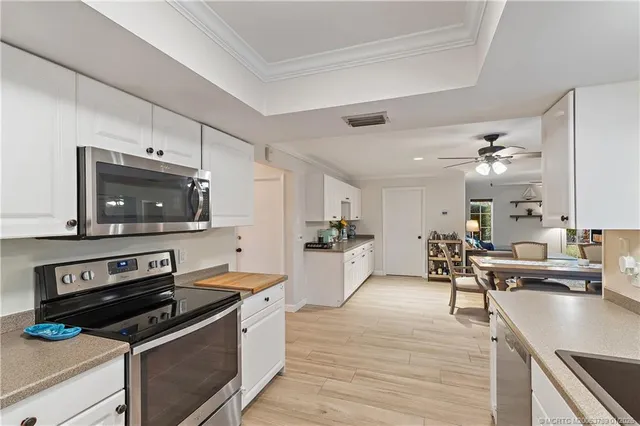 $725,000 | 3881 Southeast Fairway West, Stuart, FL 34997