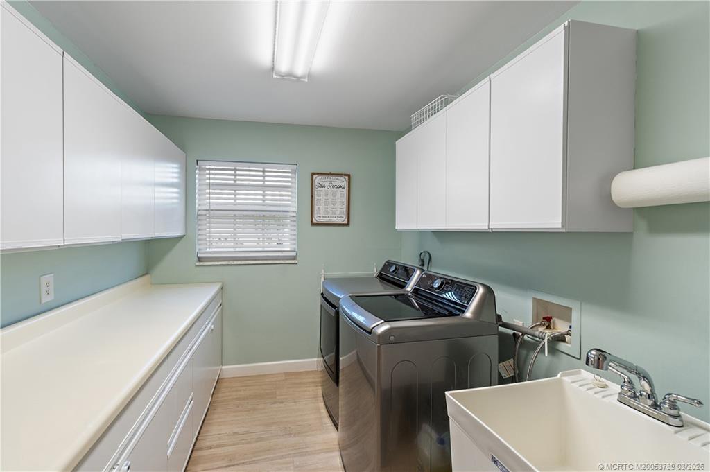 3881 Southeast Fairway West Stuart, FL 34997 - Photo 34 of 77