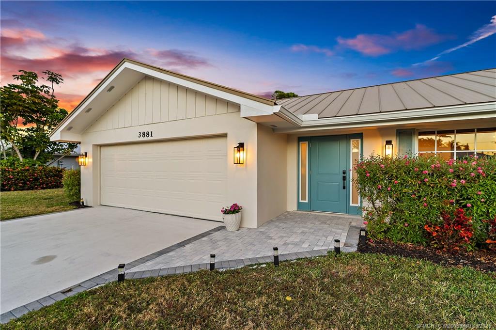 3881 Southeast Fairway West Stuart, FL 34997 - Photo 4 of 77